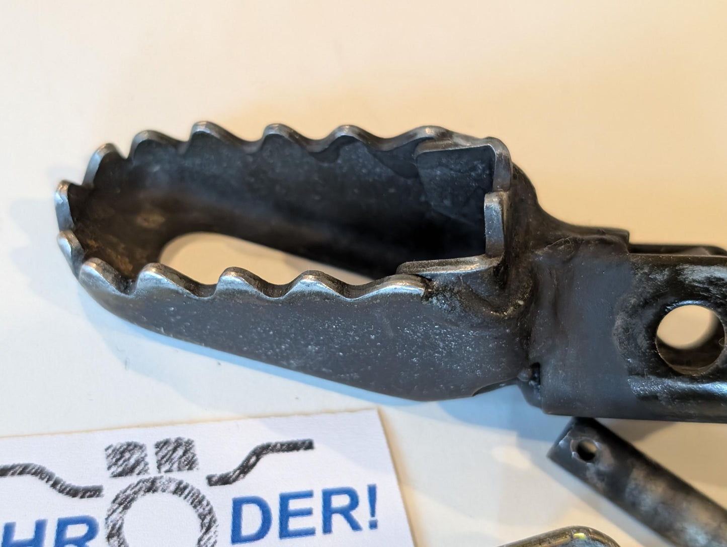 Yamaha XT600E 3TB 3UW Fussraste Krallenfussraste rechts, gebraucht