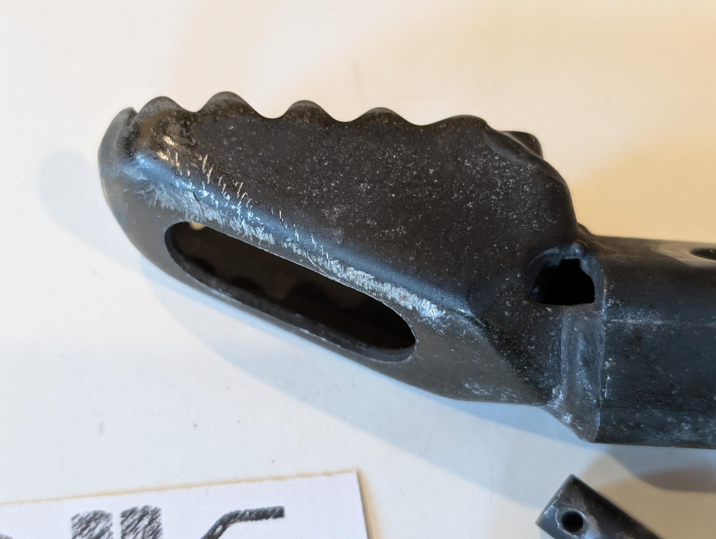 Yamaha XT600E 3TB 3UW Fussraste Krallenfussraste rechts, gebraucht