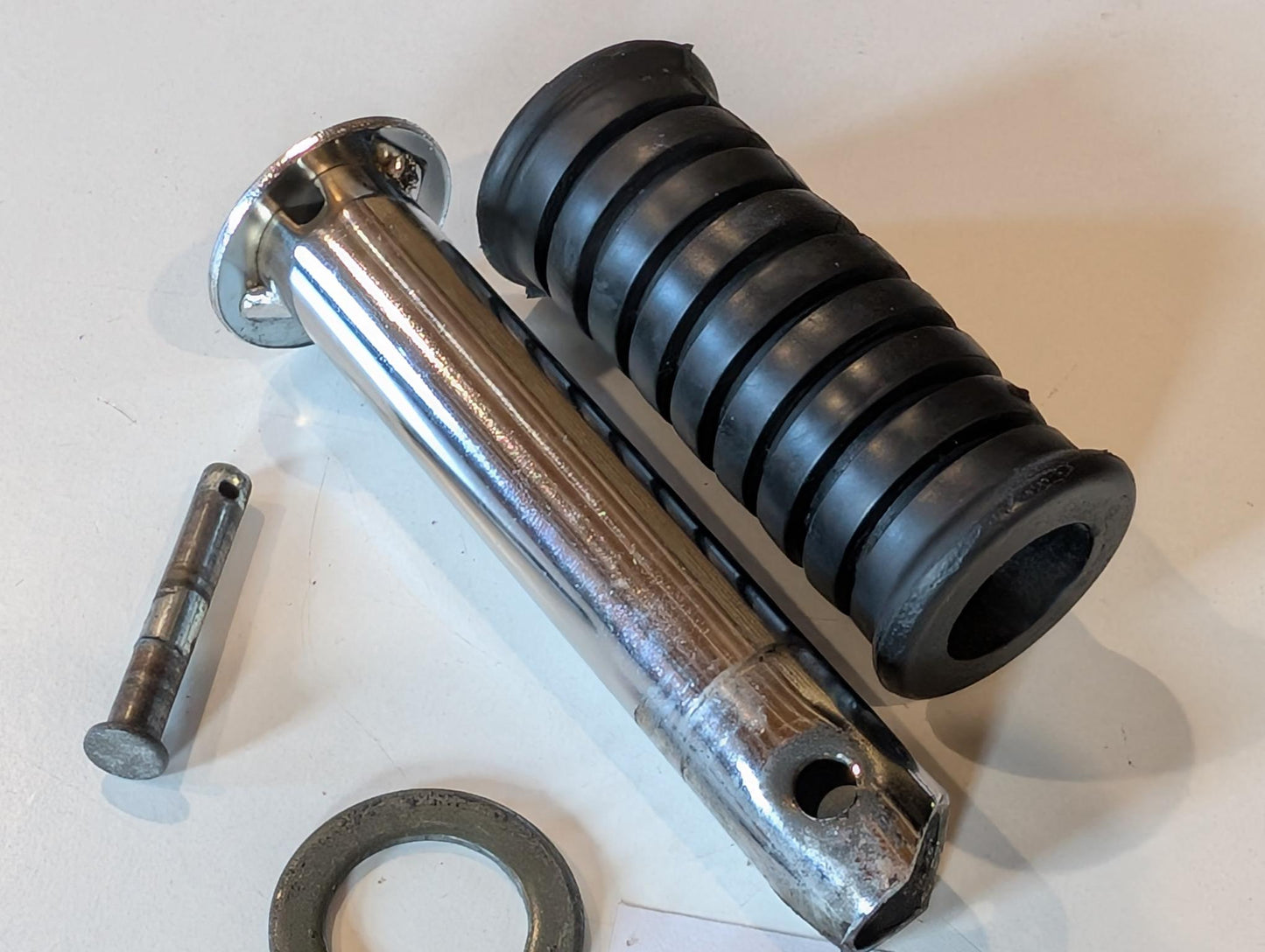 Yamaha XT600E 3TB 3UW Fussraste rechts oder links 120-27431-00, gebraucht