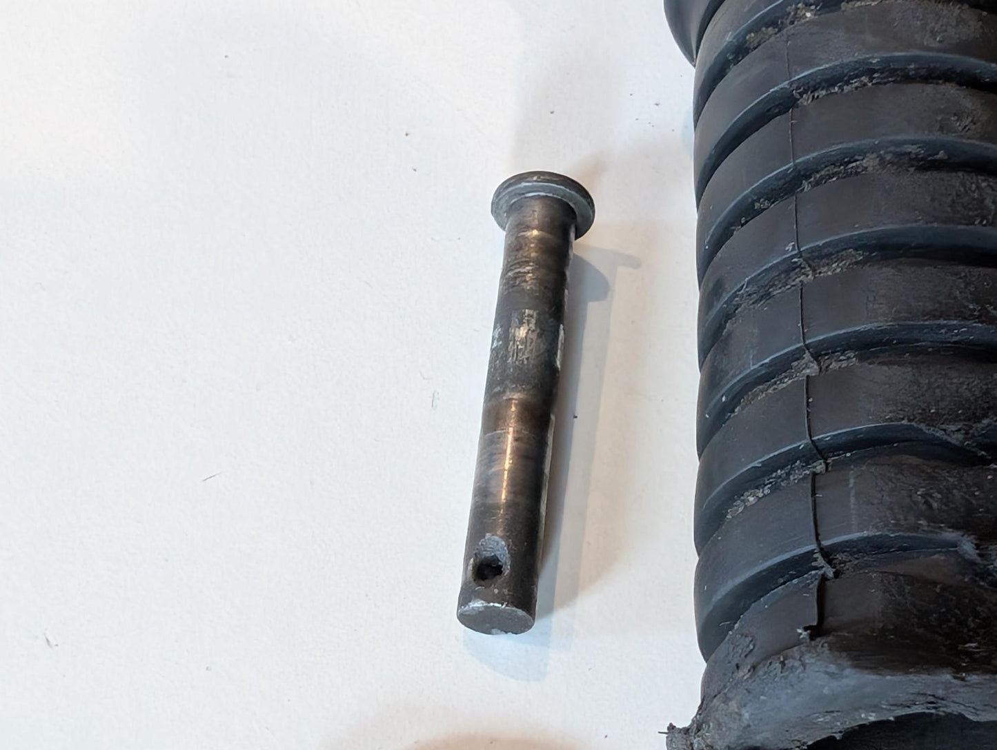 Yamaha XT600E 3TB 3UW Fussraste links oder rechts 120-27431-00