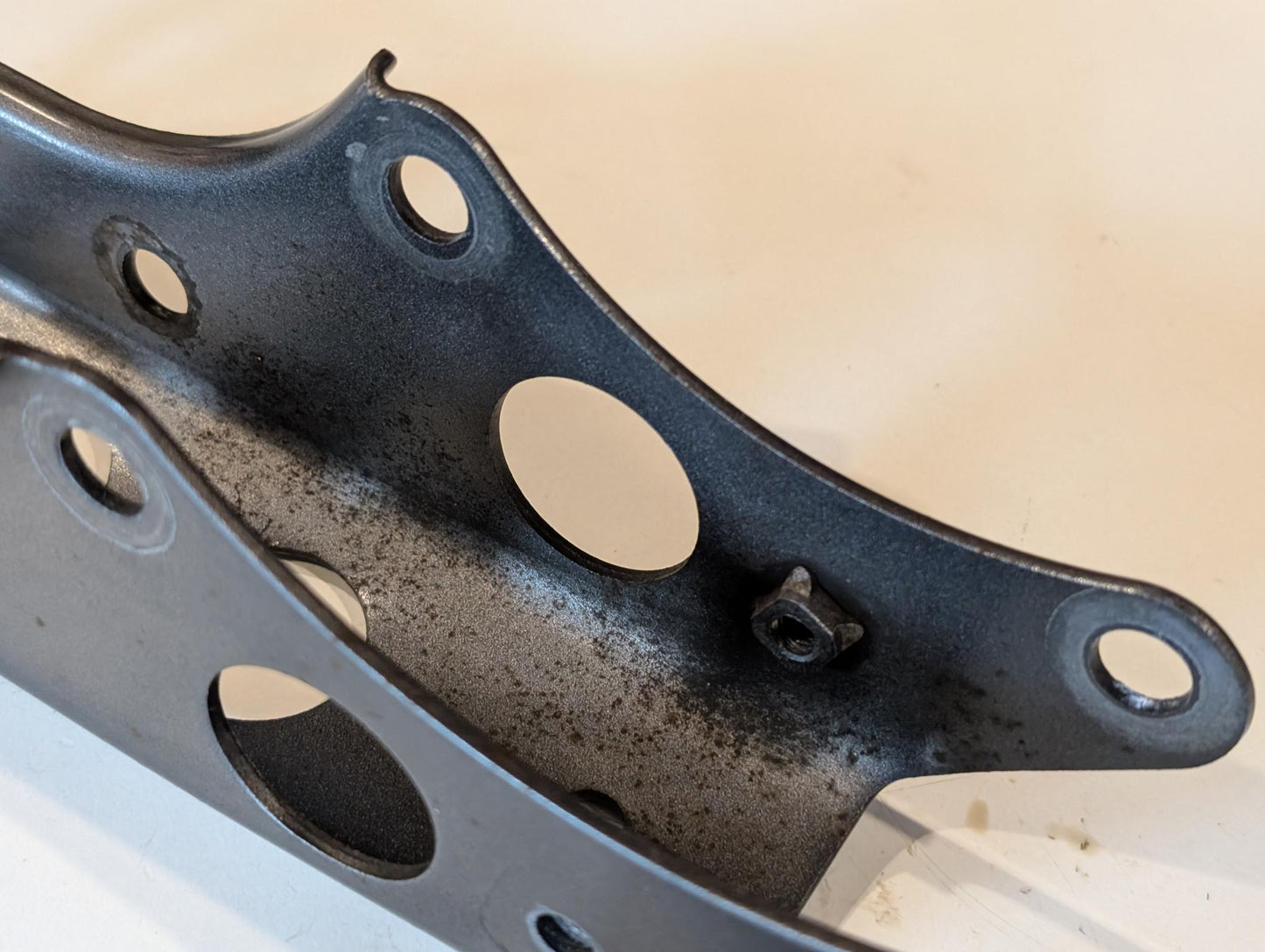 Yamaha XT600E 3TB 3UW Motorhalter Motorstütze 3TB-21316-00 mit Schrauben 90105-10286, gebraucht