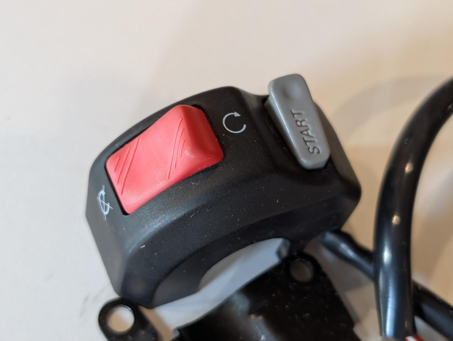 Yamaha XT600E 3TB 3UW Start-Stop-Schalter Anlasserschalter Lenkerschalter rechts 4DW-83975-00, gebraucht