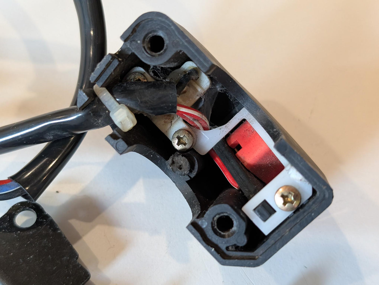 Yamaha XT600E 3TB 3UW Start-Stop-Schalter Anlasserschalter Lenkerschalter rechts 4DW-83975-00, gebraucht