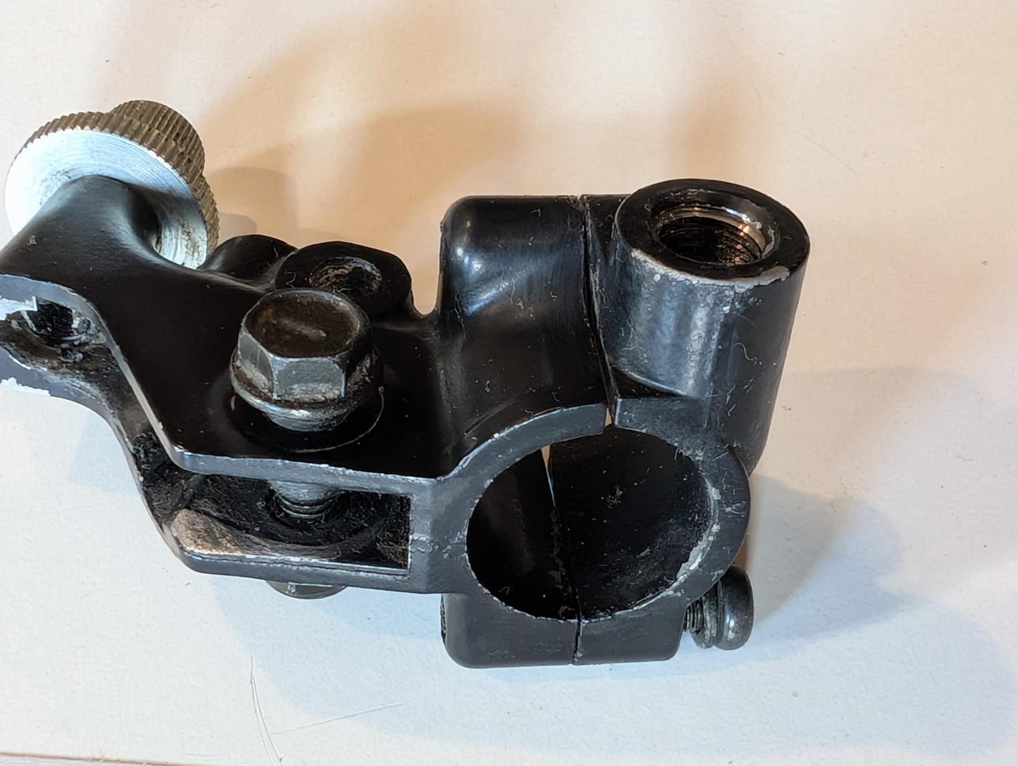 Yamaha XT600E 3TB 3UW Spiegelhalter Kupplungshebelhalter Lenkerhalter links 1LN-82911-00, gebraucht