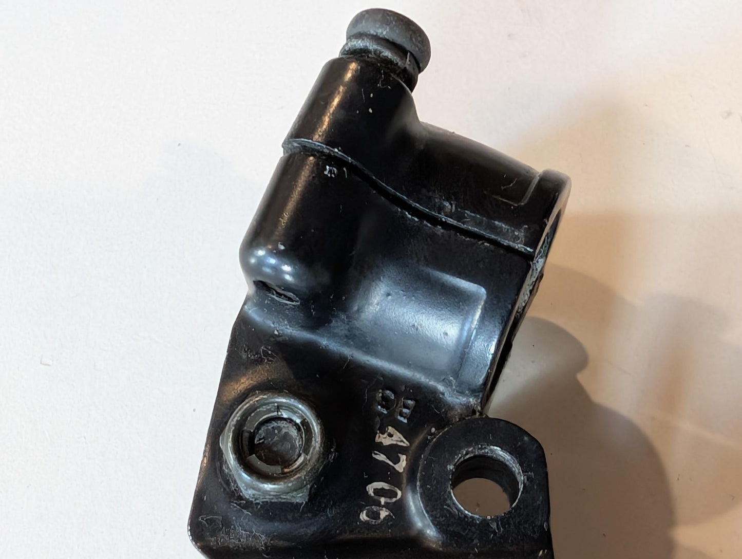 Yamaha XT600E 3TB 3UW Spiegelhalter Kupplungshebelhalter Lenkerhalter links 1LN-82911-00, gebraucht