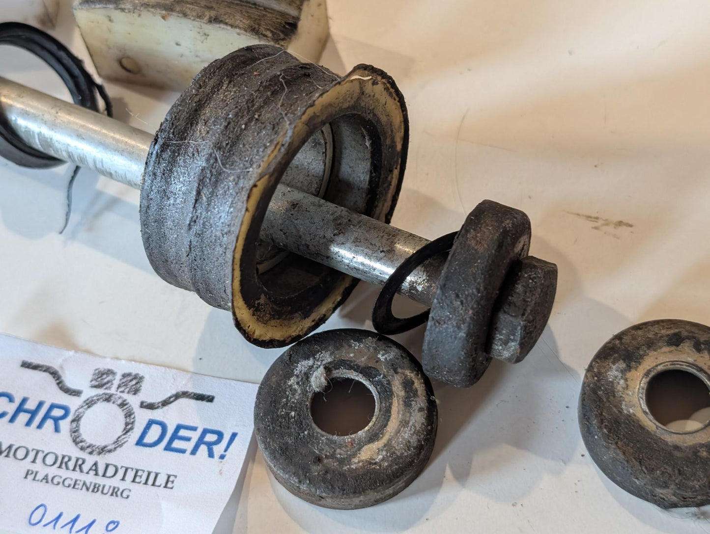 Yamaha DT175MX 2K4 Schwingenachse Kettenspanner Kettenführung, gebraucht