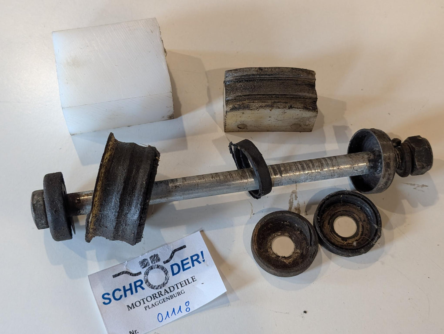 Yamaha DT175MX 2K4 Schwingenachse Kettenspanner Kettenführung, gebraucht