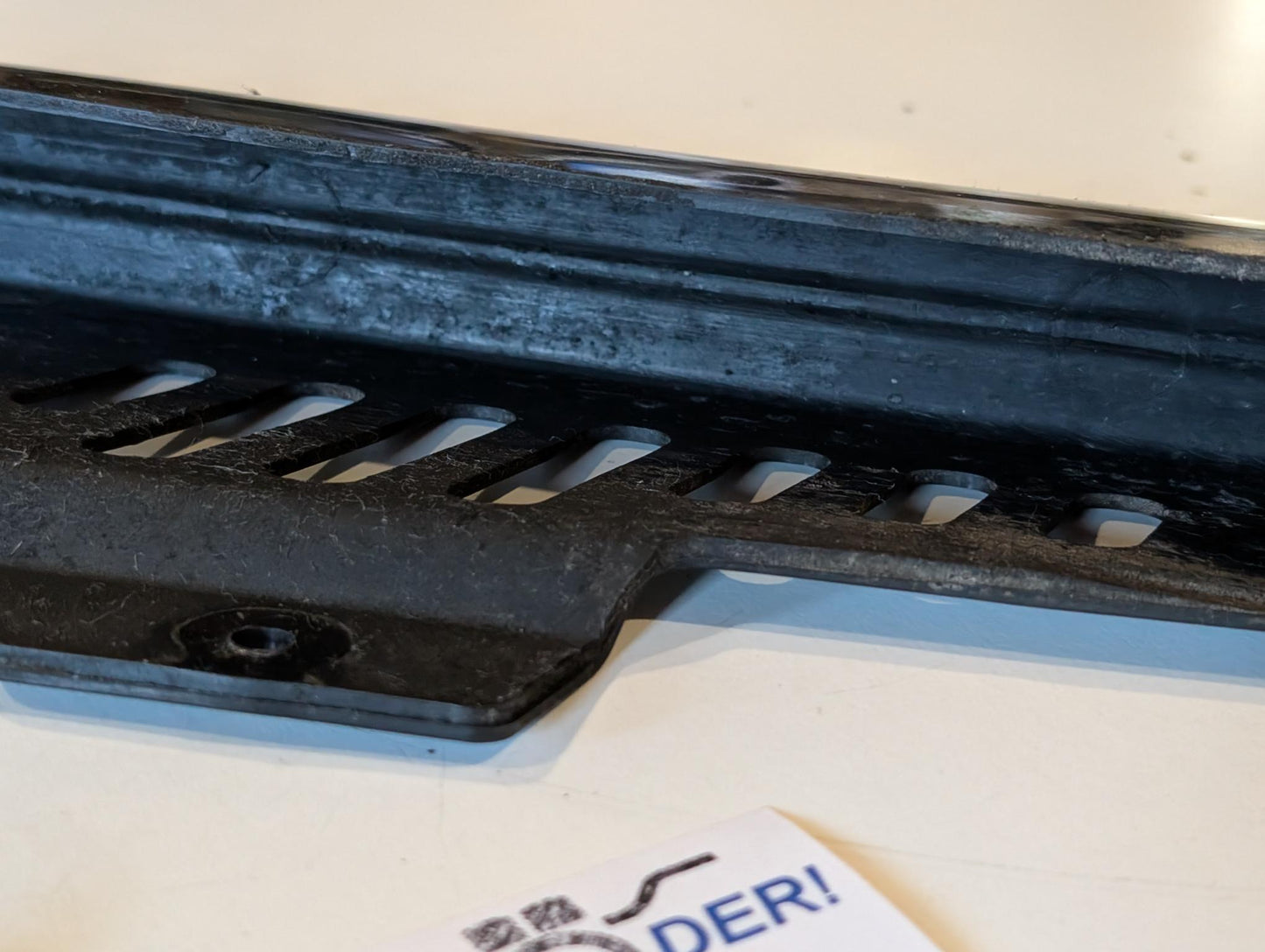 Yamaha XT600E 3TB 3UW Kettenschutz Kettenführung Kettenkasten mit Schrauben 3TB-22311-00
