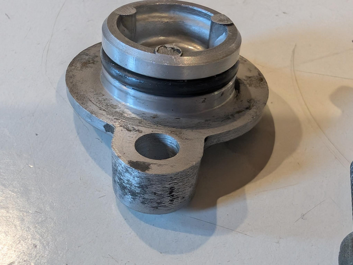 Yamaha XT600E 3TB 3UW Deckel Nockenwelle 3TB-12215-00 mit Halter Ölschlauch 90462-15196, gebraucht