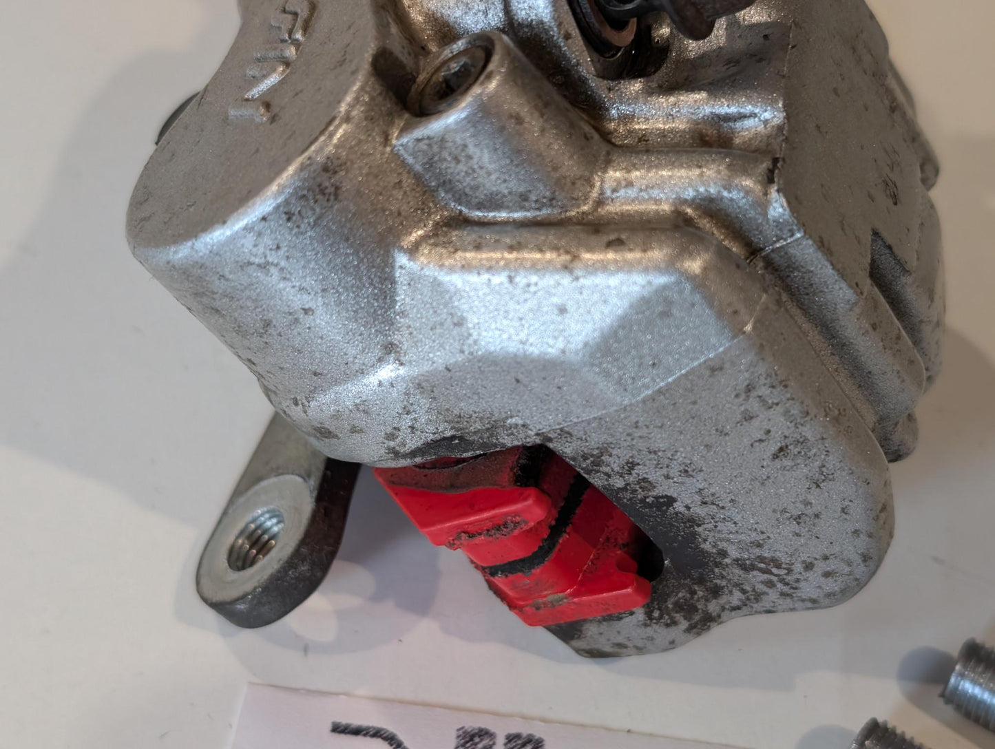 Yamaha XT600E 3TB 3UW Bremssattel vorne 3TB-2580T-00 Vorderradbremse gebraucht