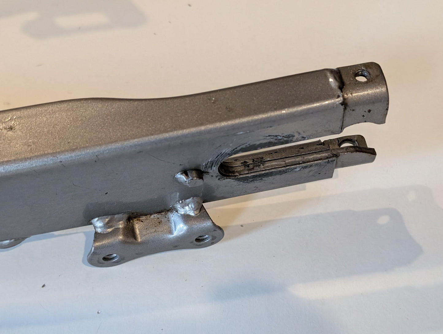 Yamaha XT600E 3TB 3UW Hinterradschwinge Hinterradführung 3TB-22110-01 mit Lager Buchsen Staubdeckeln gebraucht