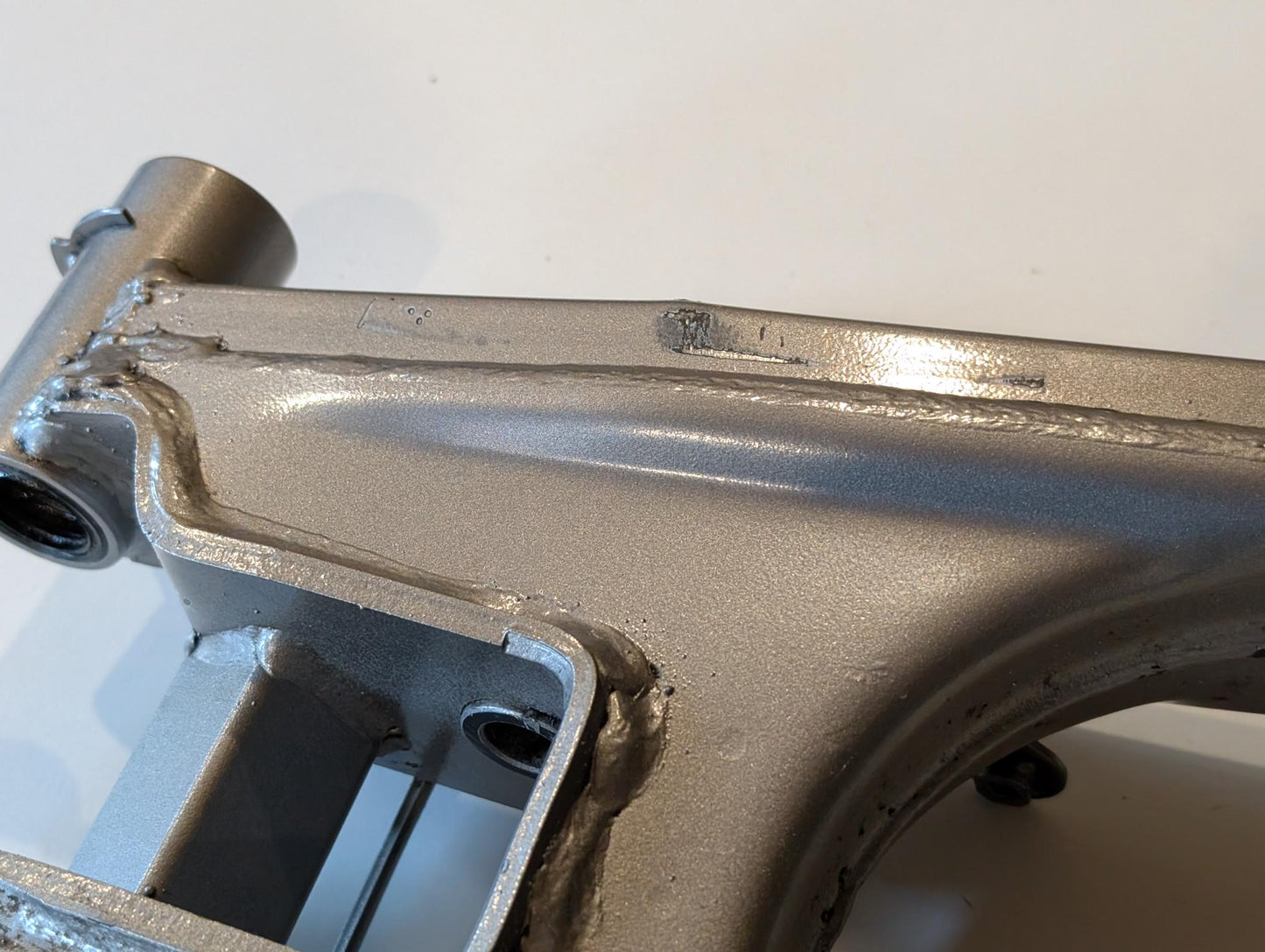 Yamaha XT600E 3TB 3UW Hinterradschwinge Hinterradführung 3TB-22110-01 mit Lager Buchsen Staubdeckeln gebraucht