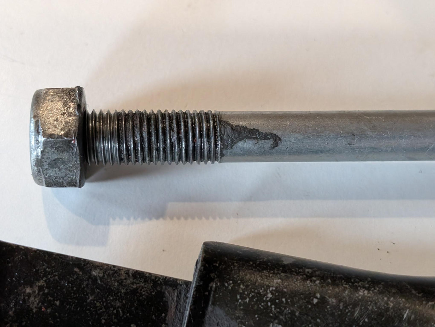 Yamaha XT600 43F Schutzplatte 34L-2176E-01 Motorhalter Schraube 95811-10100 gebraucht