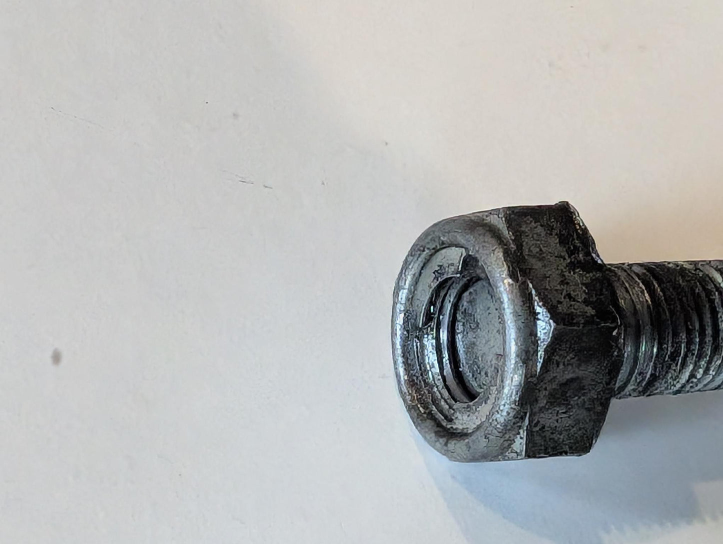 Yamaha XT600 43F Schutzplatte 34L-2176E-01 Motorhalter Schraube 95811-10100 gebraucht