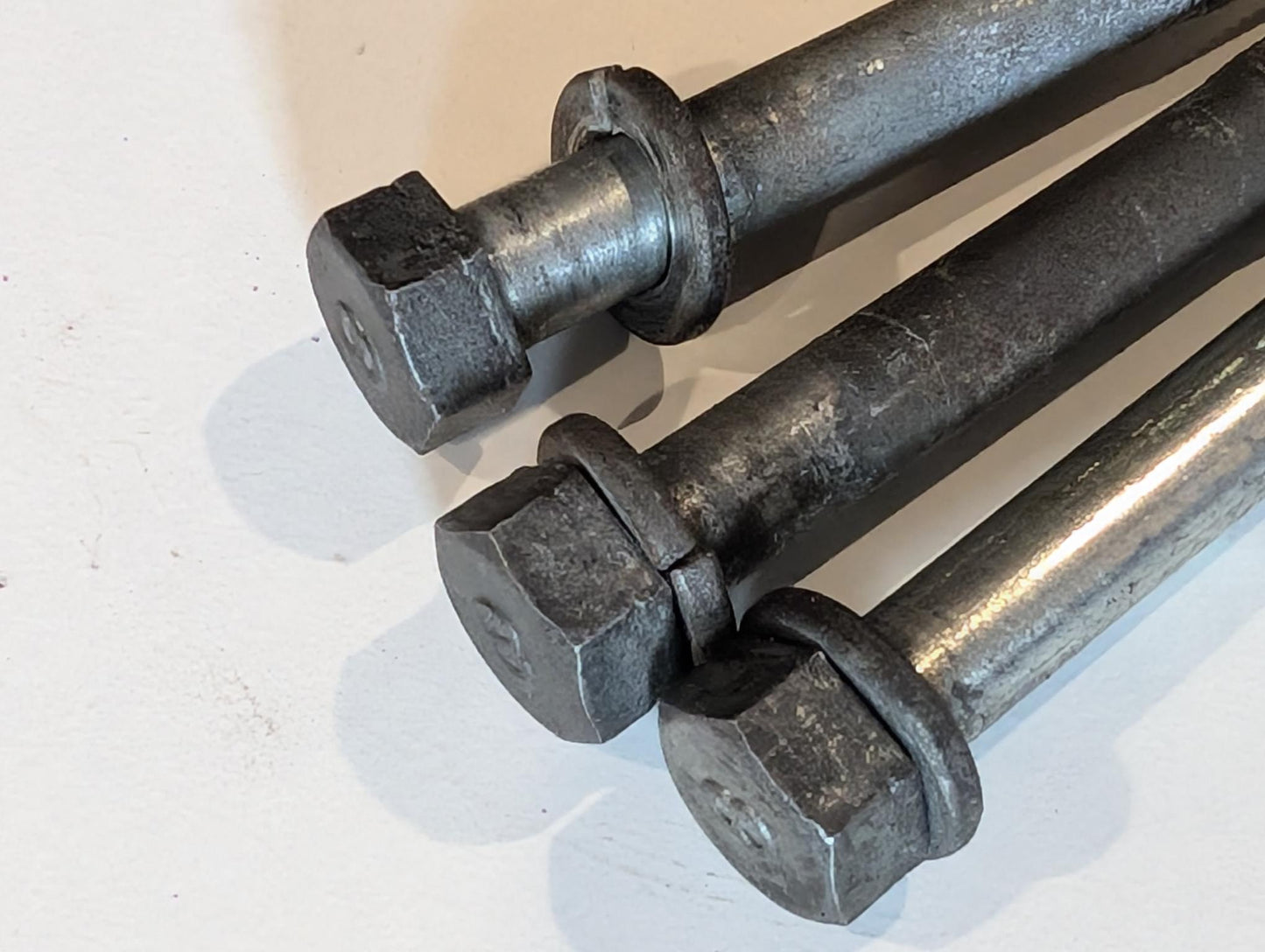 Yamaha XT600 43F Motorhalter Motorstütze Halterung Rahmen 34L-21315-00 inkl. Schrauben gebraucht