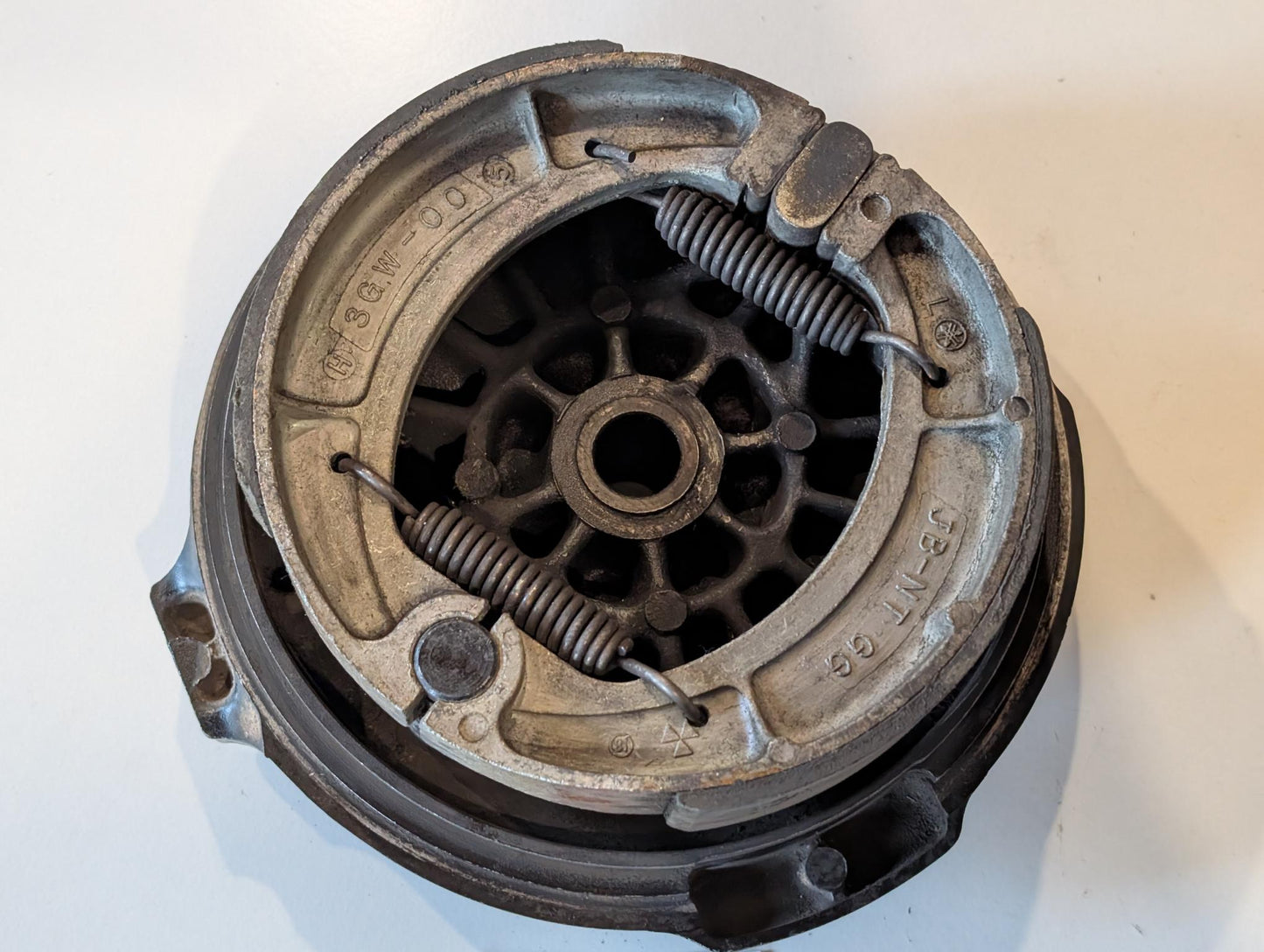 Yamaha XT600 43F Trommelbremse Bremsanker 34L-25321-00-98 90387-175K6 gebraucht