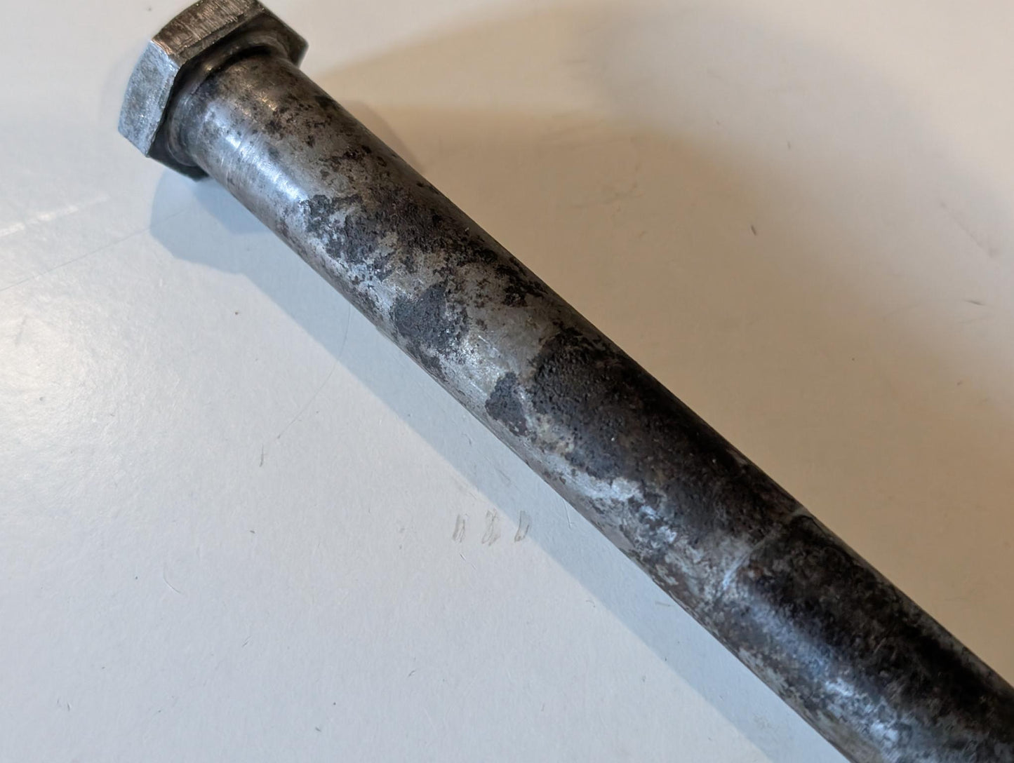 Yamaha XT600 43F Achse Schwinge Drehwelle 34K-22141-01 Gesamtlänge 24,5cm gebraucht