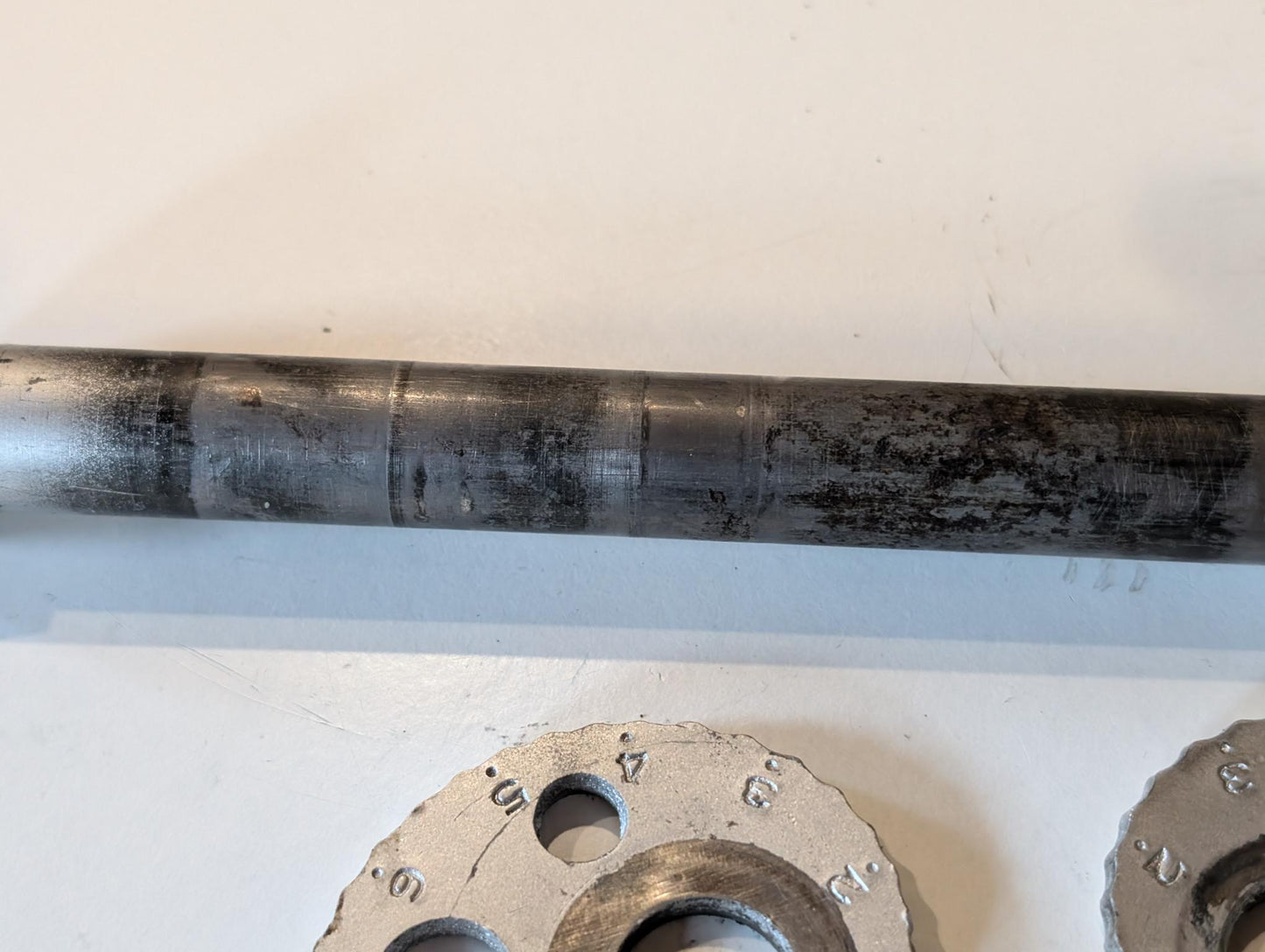 Yamaha XT600 43F Hinterradachse 43F-25381-00 Radachse hinten Spanner 3Y1-25389-00 3Y1-25388-01 Mutter 90171-16024 Scheibe 90209-18138 gebraucht