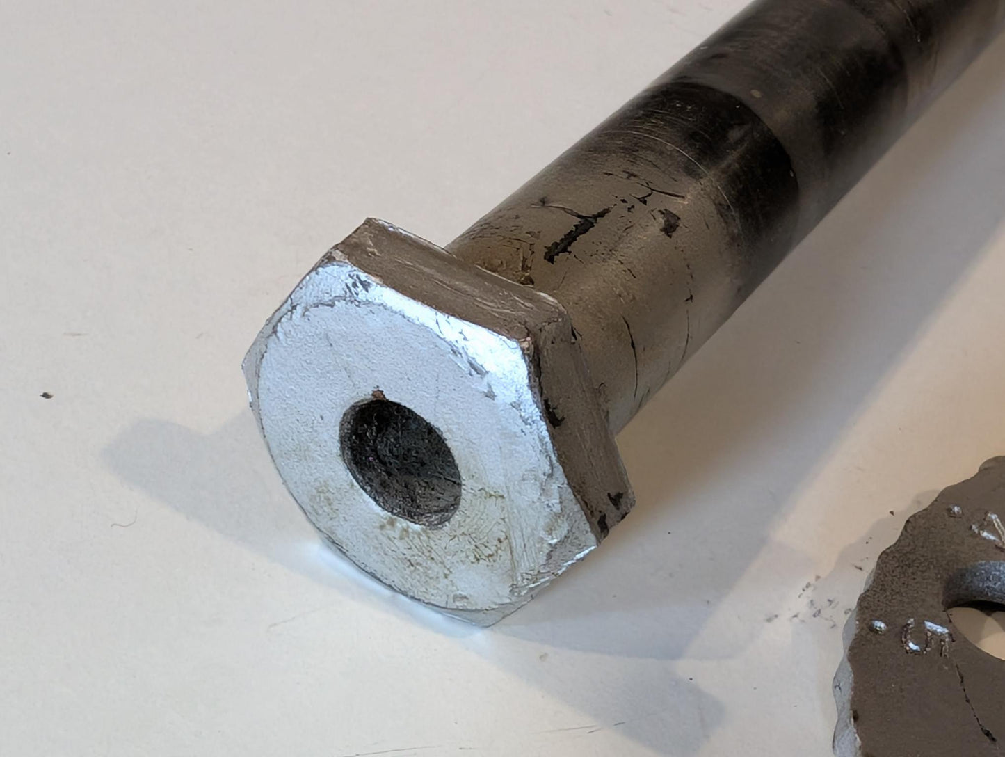 Yamaha XT600 43F Hinterradachse 43F-25381-00 Radachse hinten Spanner 3Y1-25389-00 3Y1-25388-01 Mutter 90171-16024 Scheibe 90209-18138 gebraucht