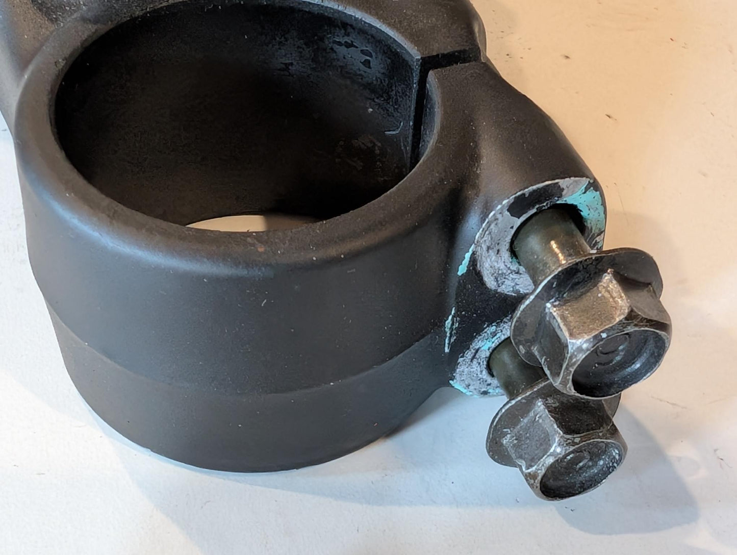 Yamaha XT600 43F Lenkerkrone 34L-23435-00-98 Schraube 90105-14102 gebraucht