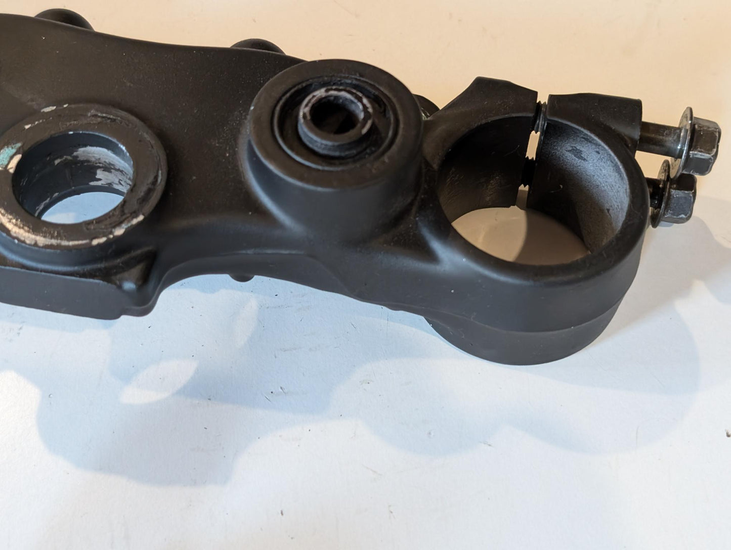 Yamaha XT600 43F Lenkerkrone 34L-23435-00-98 Schraube 90105-14102 gebraucht