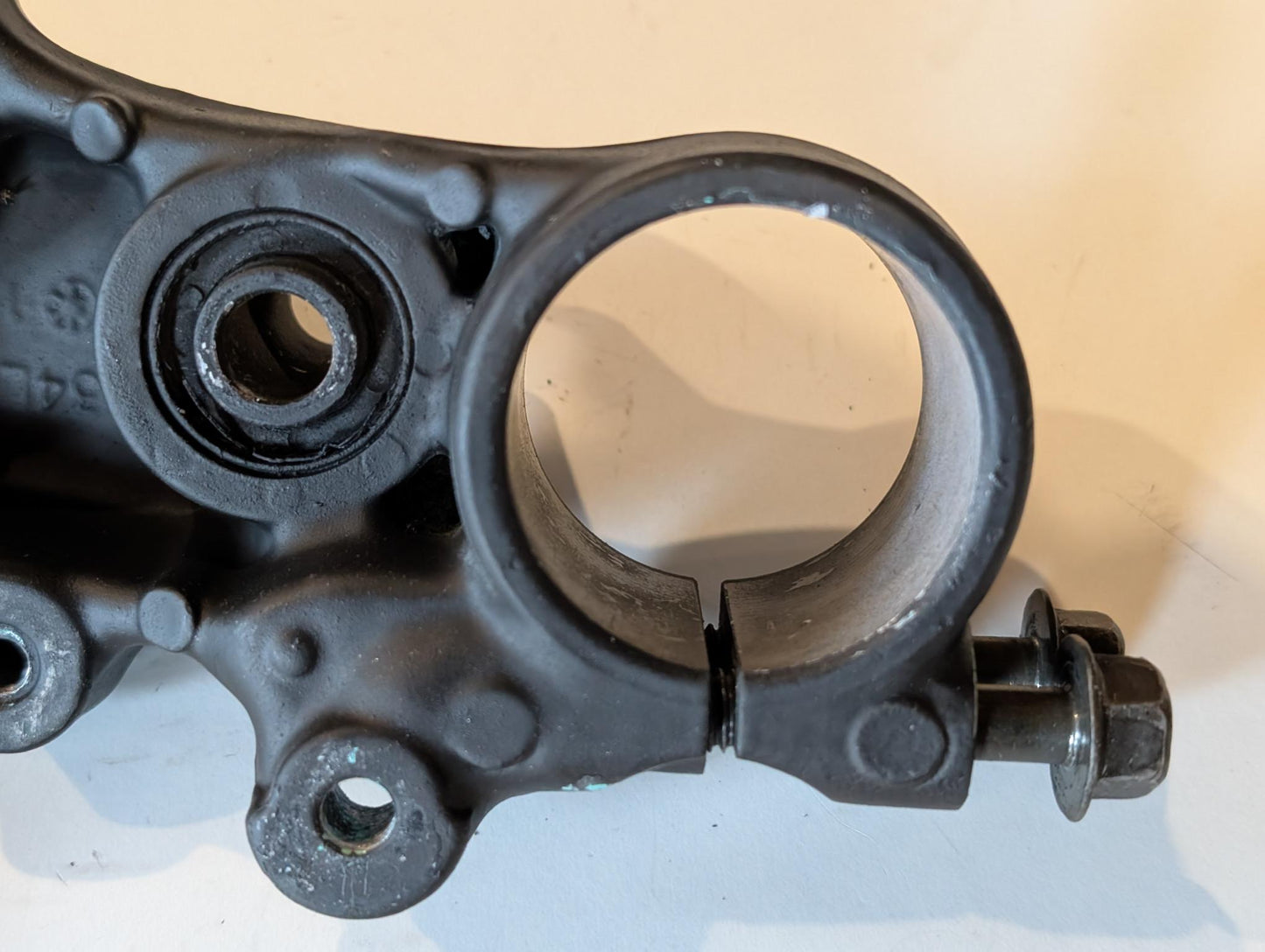 Yamaha XT600 43F Lenkerkrone 34L-23435-00-98 Schraube 90105-14102 gebraucht