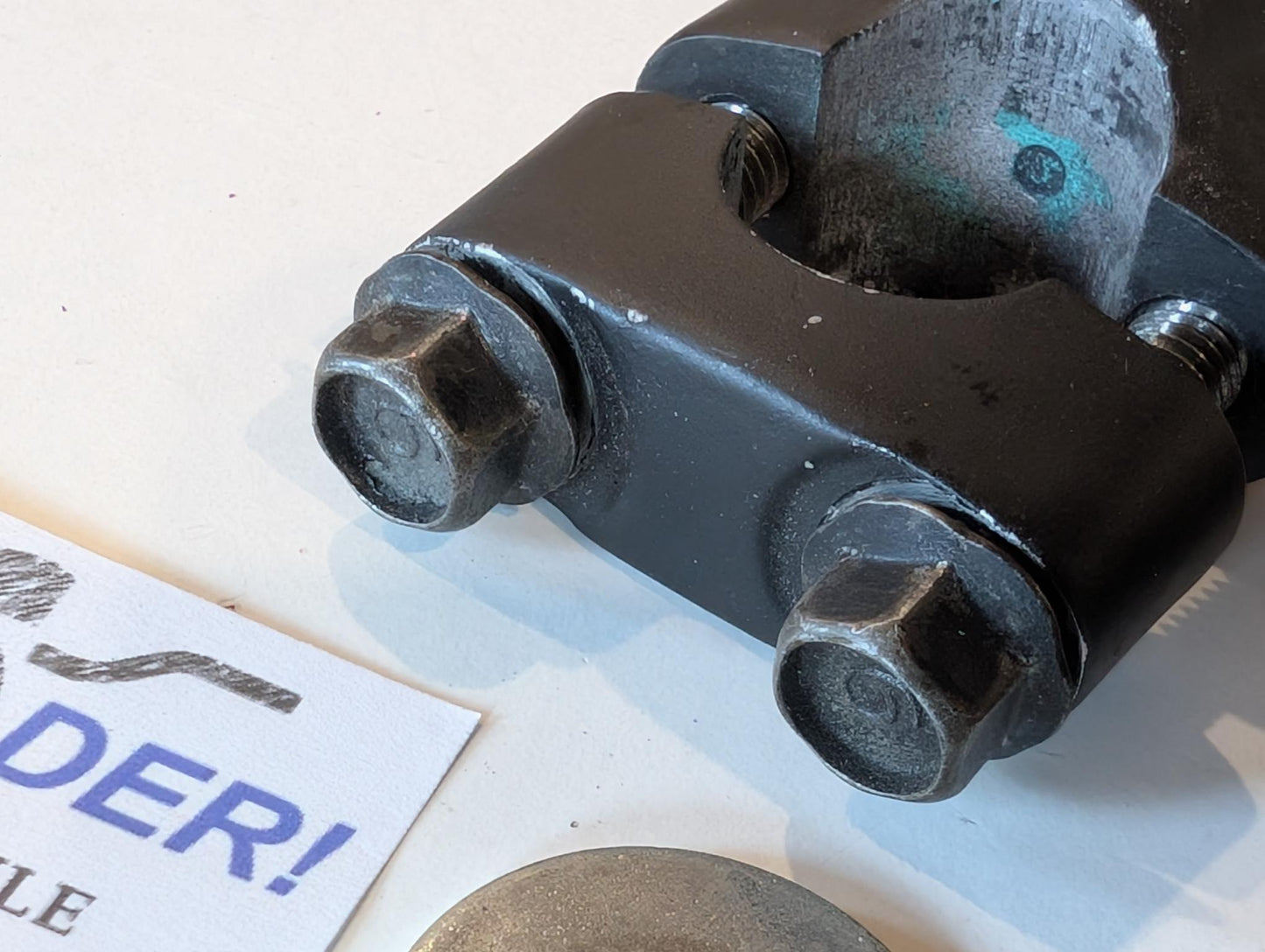 Yamaha XT600 43F Lenkerhalter 1E6-23441-00 3Y6-23442-00-98 Schraube 95826-08035 gebraucht