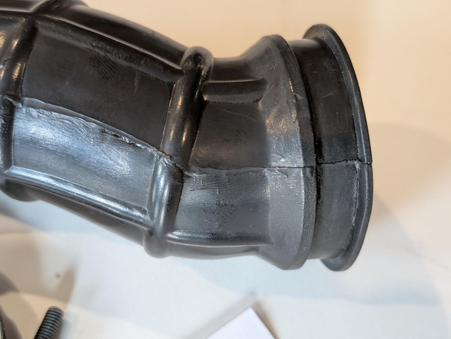 Yamaha XT600 43F Ansaugschlauch 43F-14454-00 Ansaubstutzen Verbindungsrohr rechts mit Schelle gebraucht