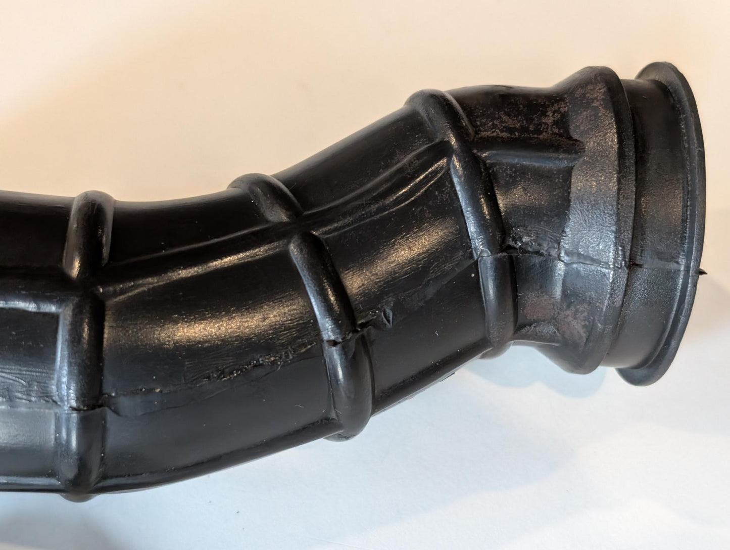 Yamaha XT600 43F Ansaugschlauch 43F-14454-00 Ansaubstutzen Verbindungsrohr rechts mit Schelle gebraucht