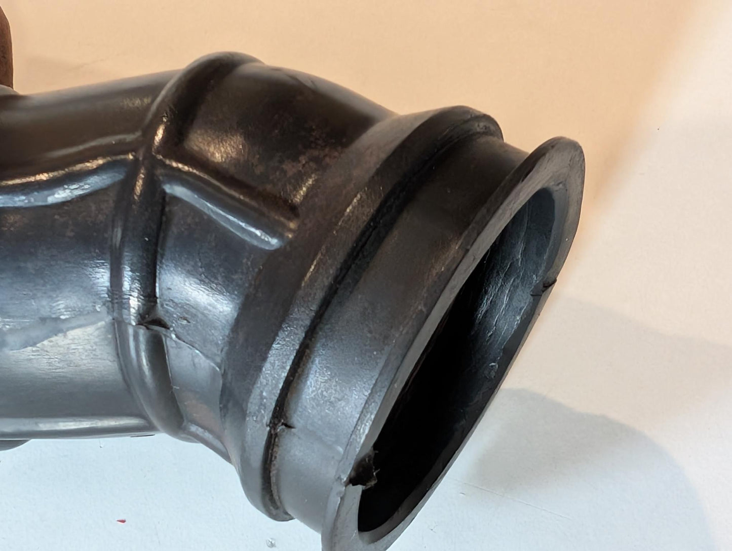 Yamaha XT600 43F Ansaugschlauch 43F-14454-00 Ansaubstutzen Verbindungsrohr rechts mit Schelle gebraucht