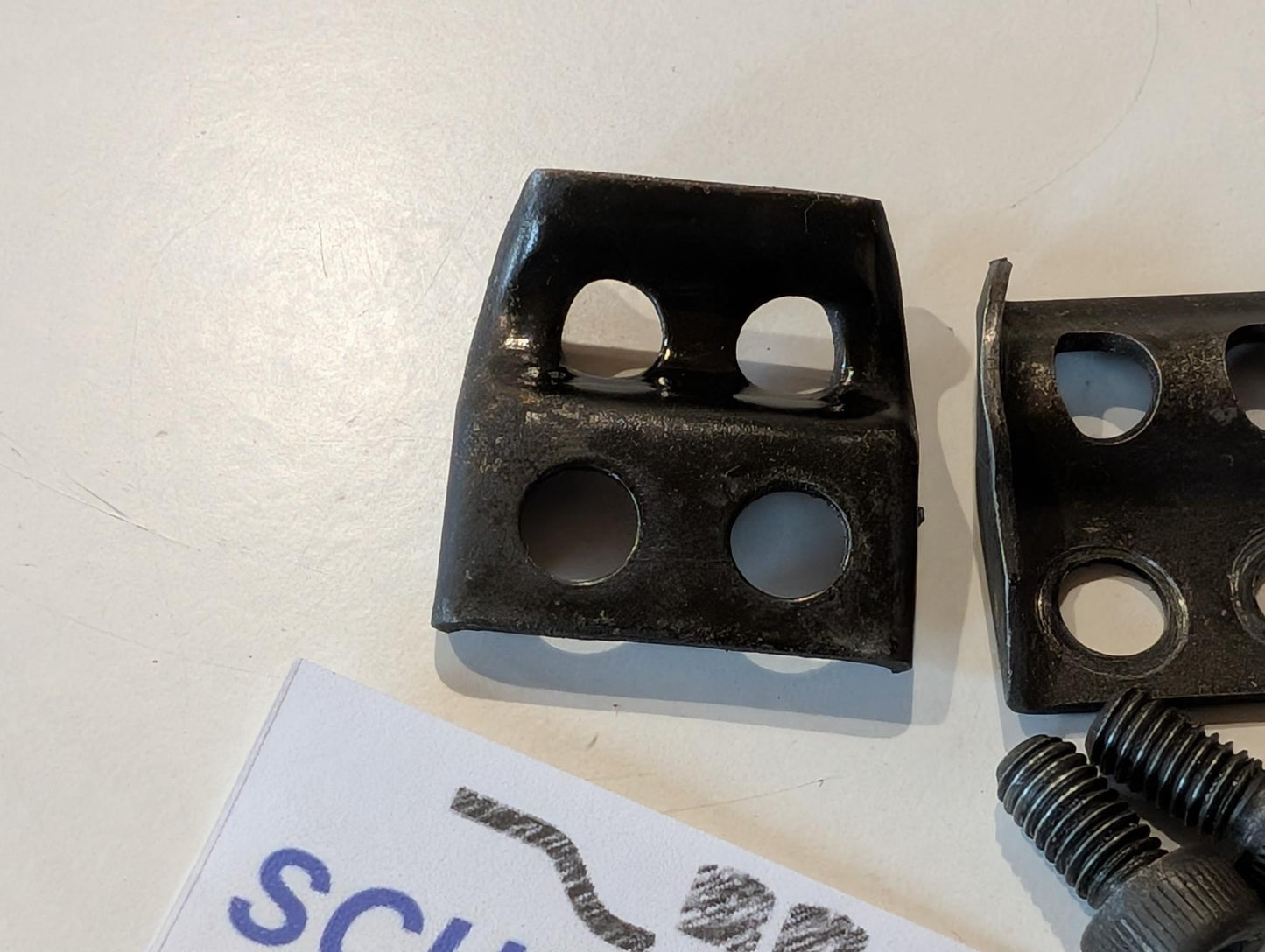 Yamaha XT600 43F Klemme Halter 90465-14242 Bremsschlauch vorne, gebraucht