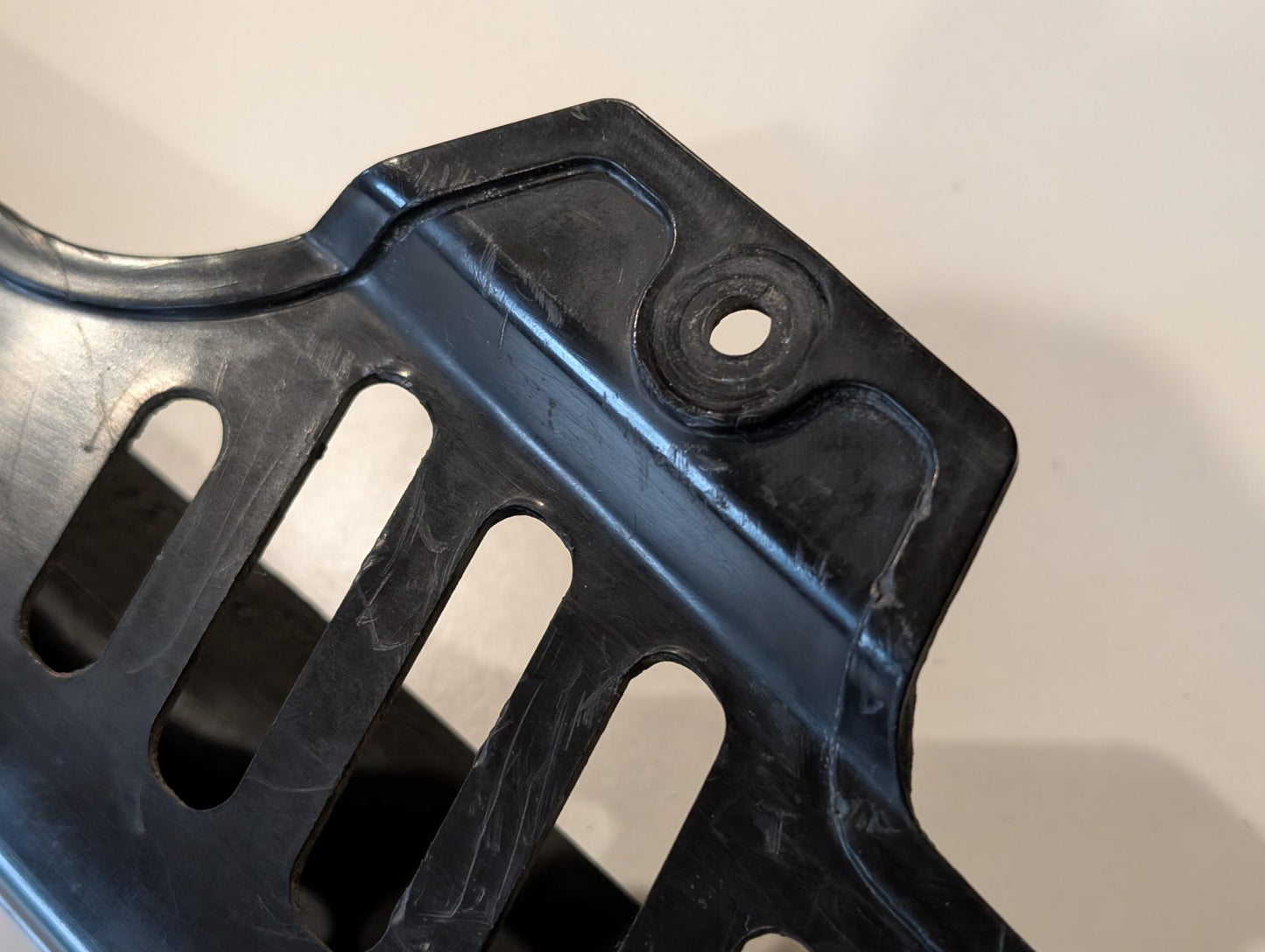 Yamaha XT600 43F Kettenschutz 34L-22311-01 Kettenkasten Kettenabdeckung Kettenführung, gebraucht