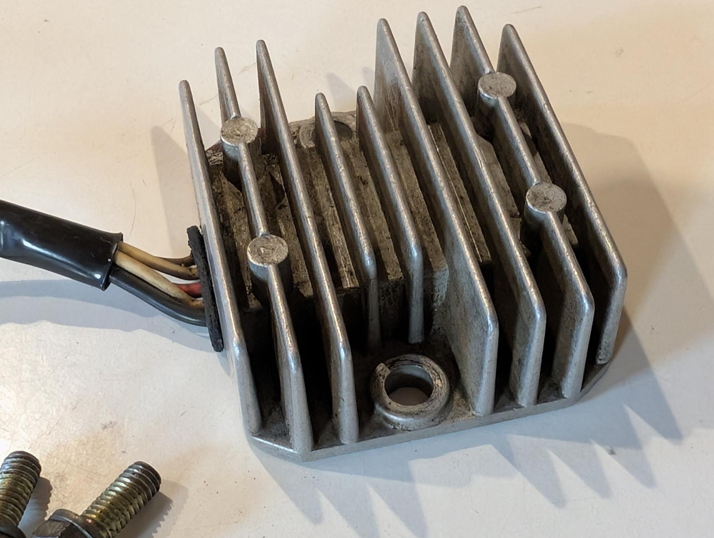 Yamaha XT600 43F Gleichrichter Spannungsregler 34L-81960 gebraucht