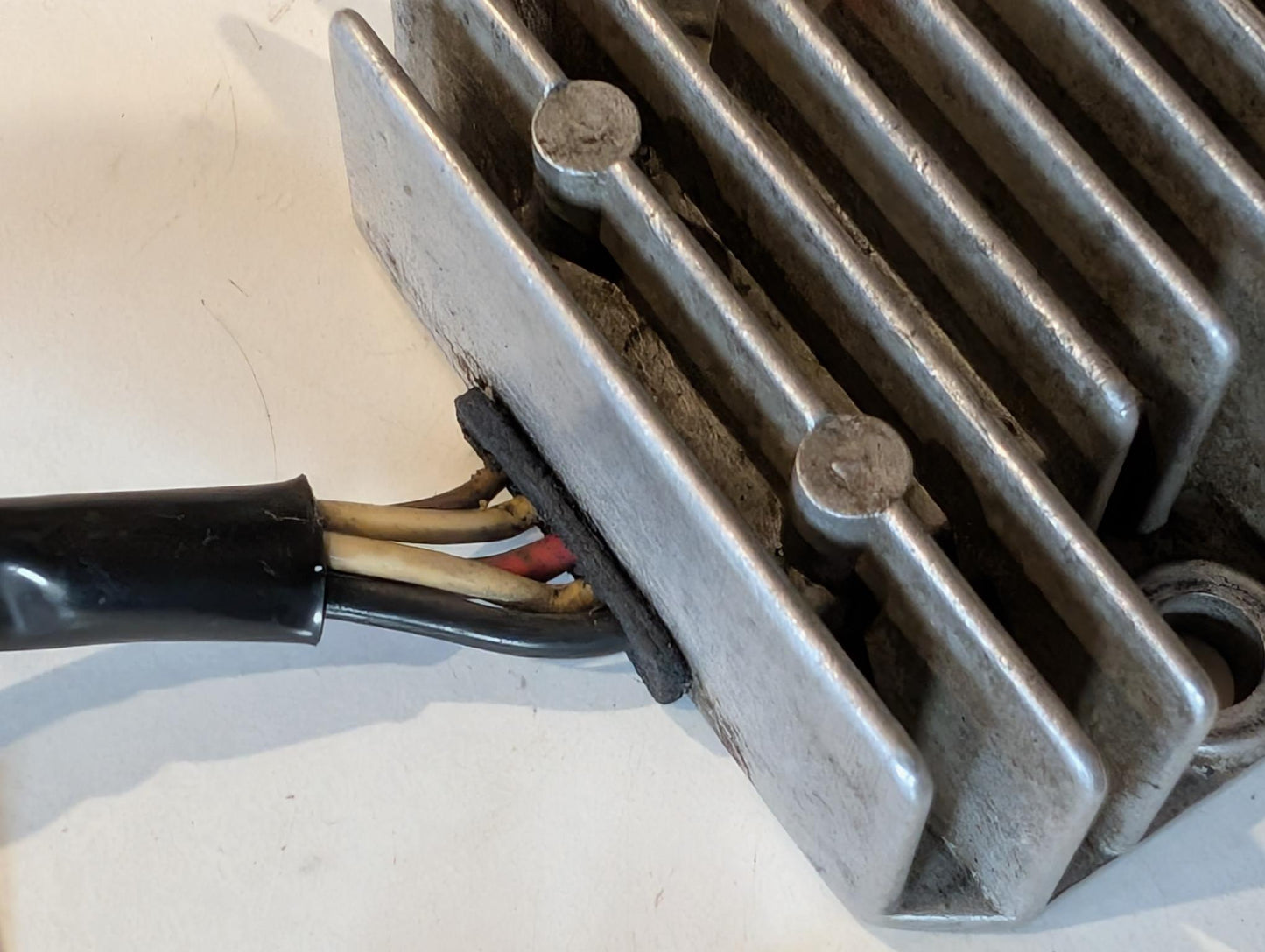 Yamaha XT600 43F Gleichrichter Spannungsregler 34L-81960 gebraucht