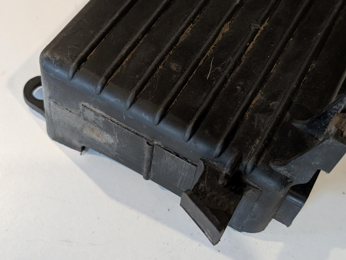 Yamaha XT600 43F Batteriehalter Batteriekasten 34L-2177G-00 Halter Spannungsregler gebraucht