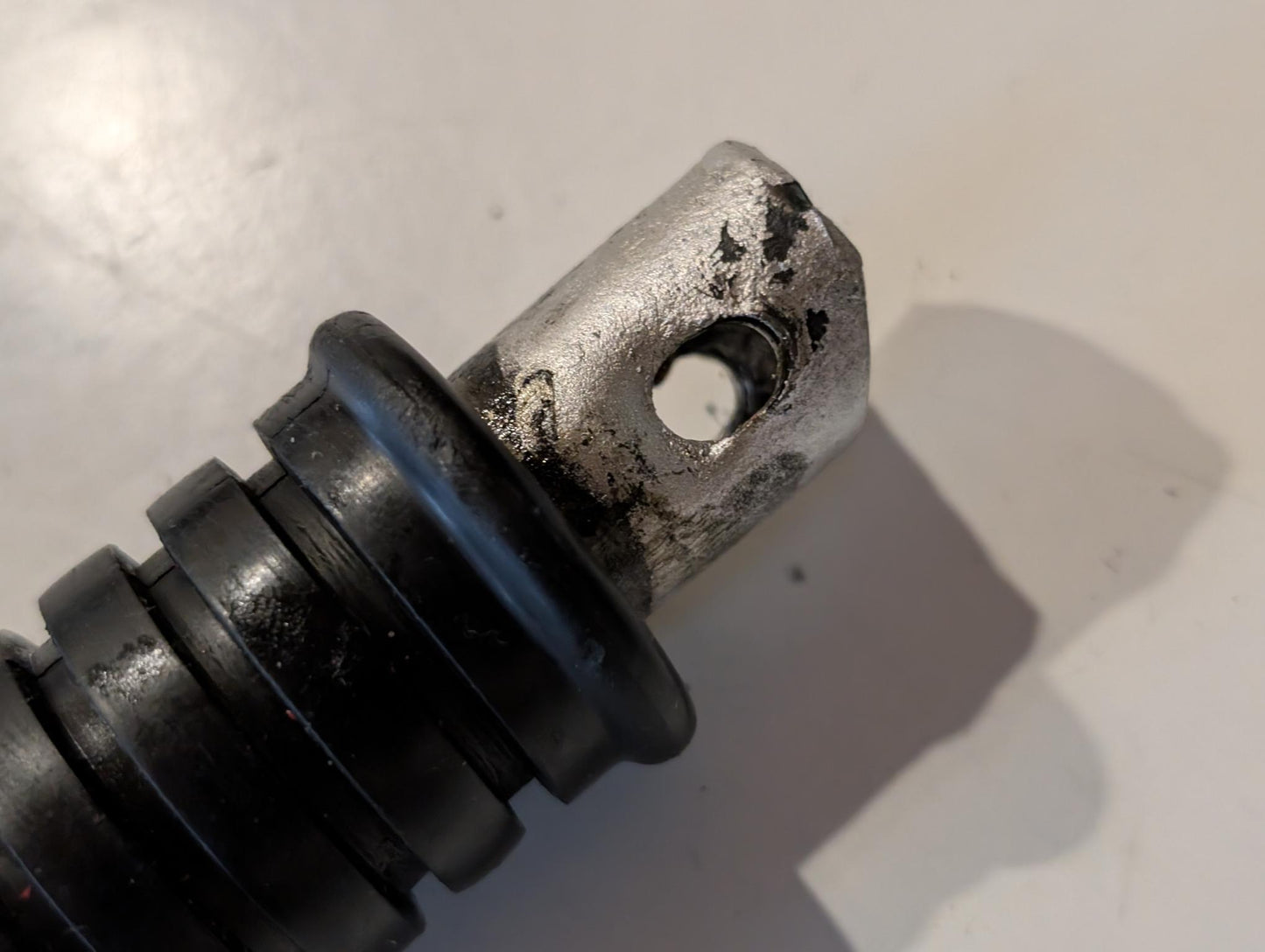 Yamaha XT600 43F Fussraste hinten 120-27431-00 gebraucht