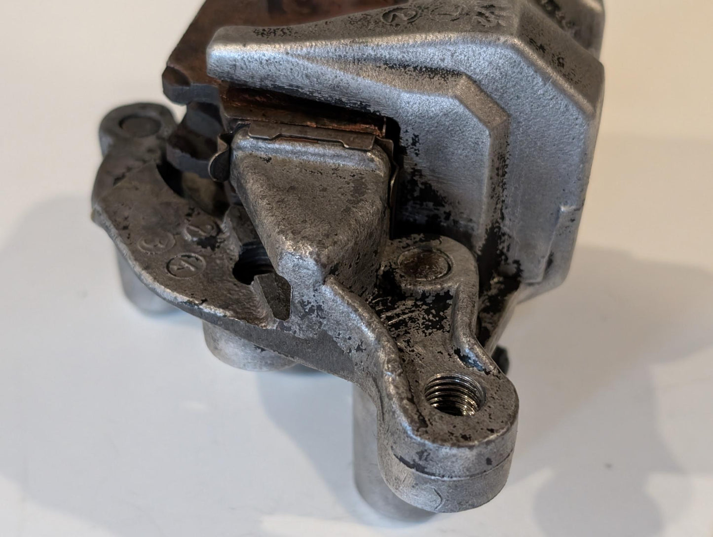 Yamaha XT600 43F Bremssattel vorne 43F-25810-20 mit Schrauben gebraucht