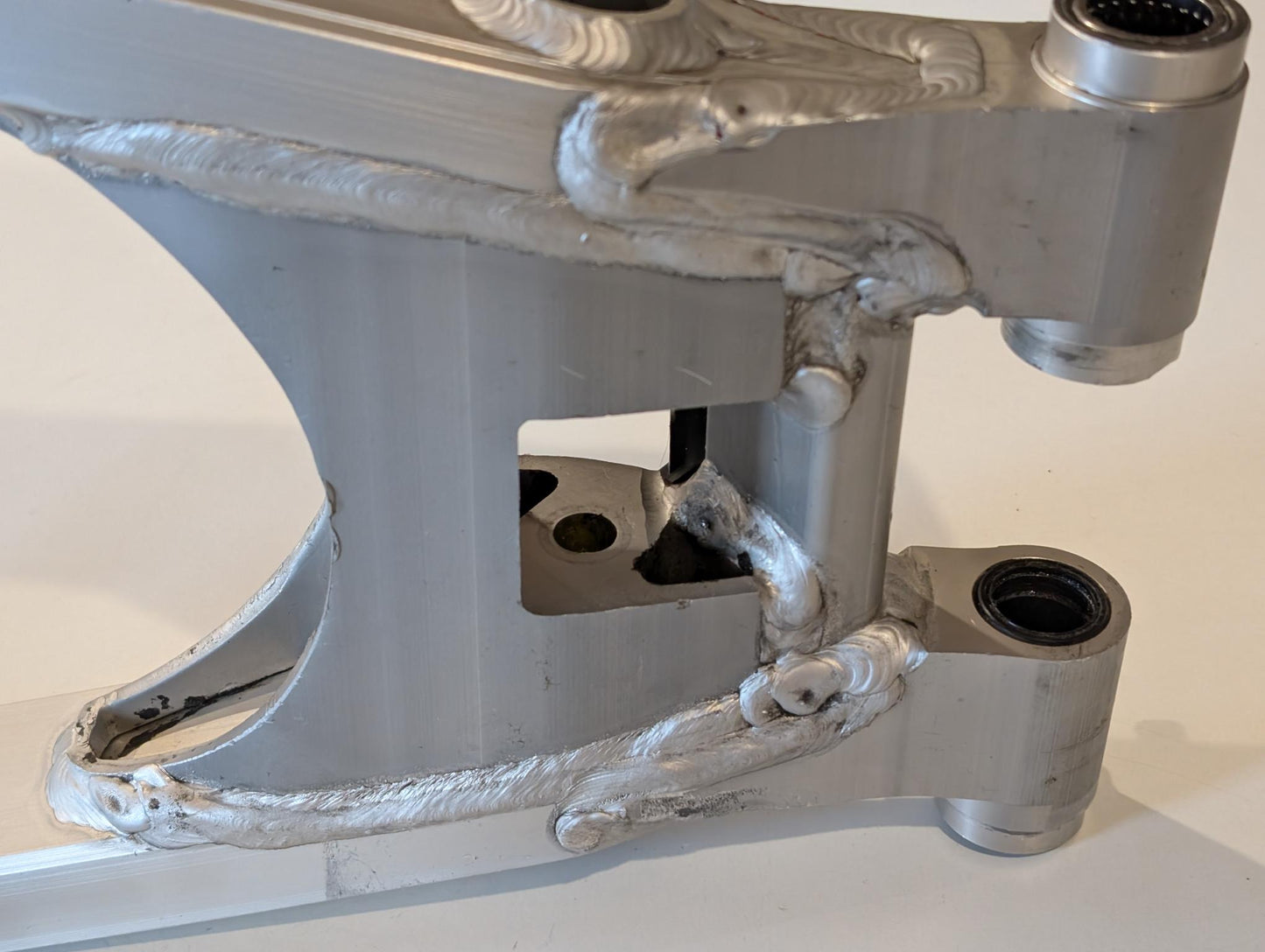 Yamaha XT600 43F Schwinge Hinterradschwinge 43F-22110 mit Lagern und Staubdeckeln gebraucht