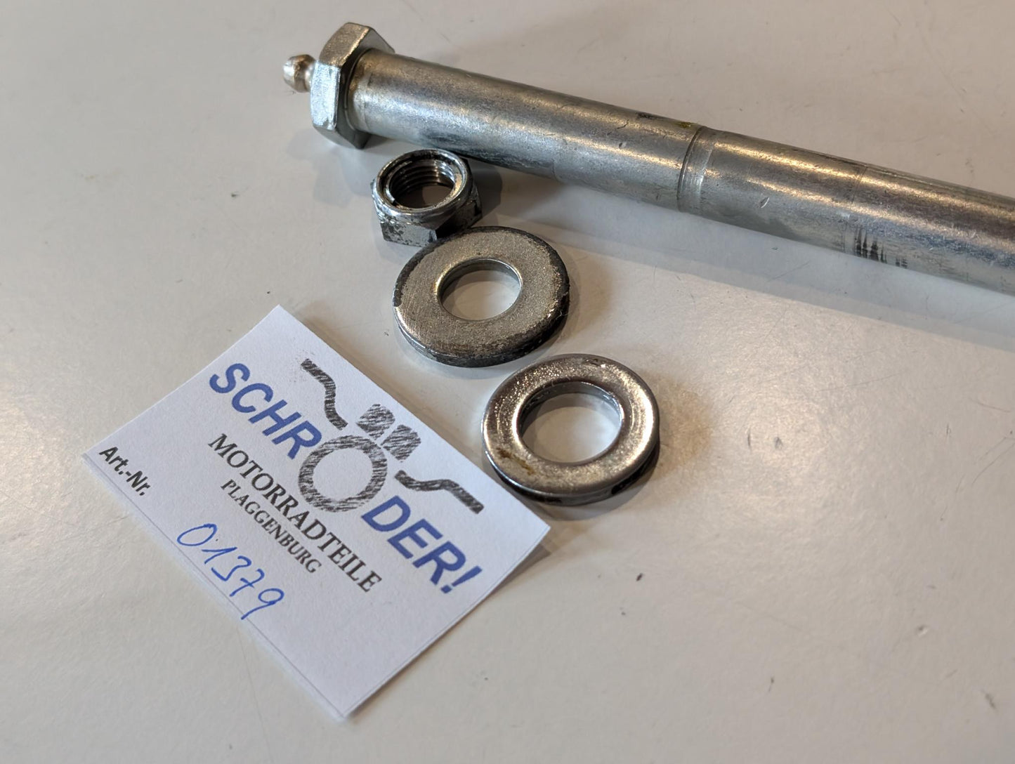 Yamaha XT600 43F Lagerwelle Drehwelle Schraube Umlenkung an Schwinge 90109-120A3 mit Schmiernippel gebraucht