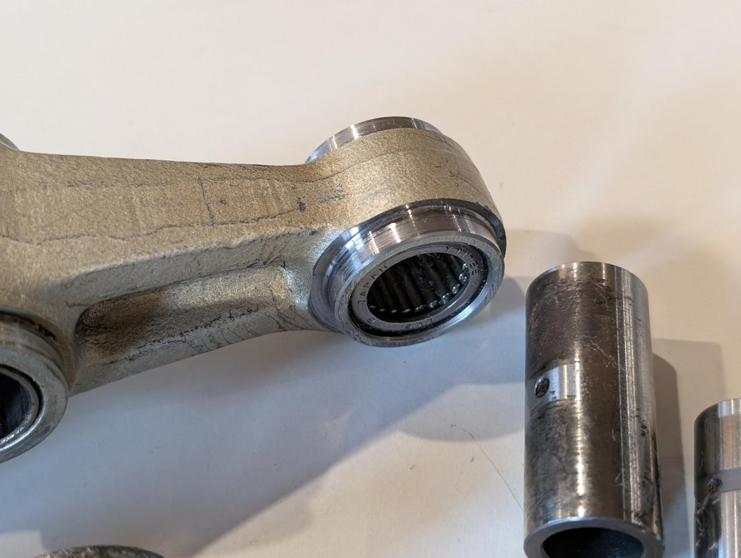 Yamaha XT600 43F Umlenkung 34L-2217A-00 34L-2217F-00 Federbein Schwinge gebraucht