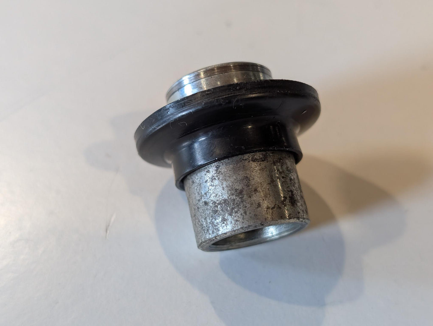 Yamaha XT600Z 3AJ Distanzhülse 90387-152J3 Vorderradachse mit Staubdeckel 322-25118-00 gebraucht