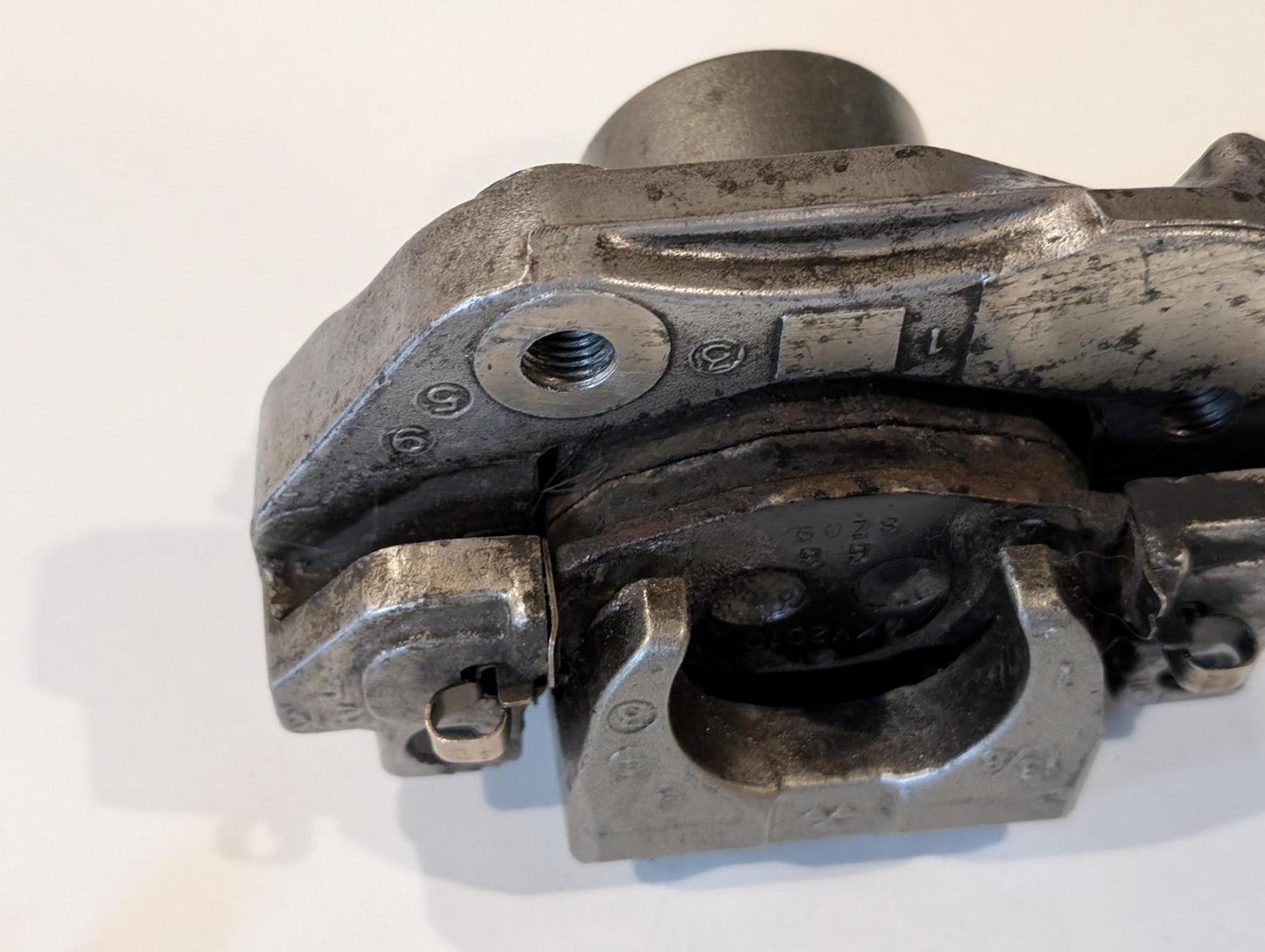 Yamaha XT600Z 3AJ Bremssattel hinten 2KF-2580W-00 mit Schrauben gebraucht