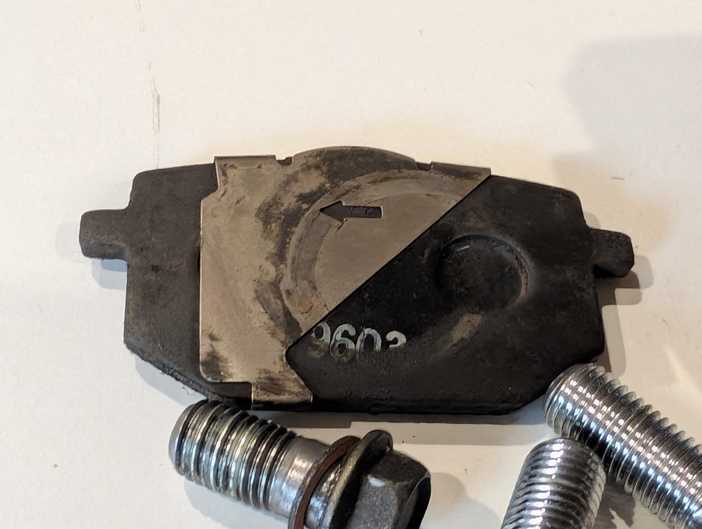 Yamaha XT600Z 3AJ Bremssattel vorne 1VJ-2580T-00 mit Schrauben gebraucht