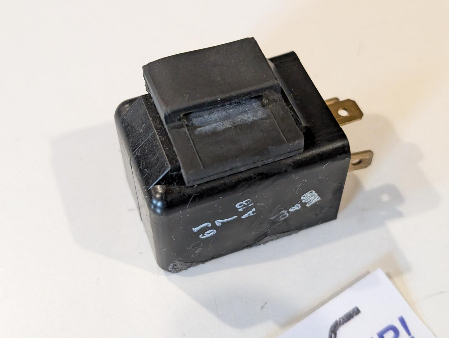 Yamaha XT600Z 3AJ Blinkerrelais 1U3-83350-40 mit Gummihalter gebraucht