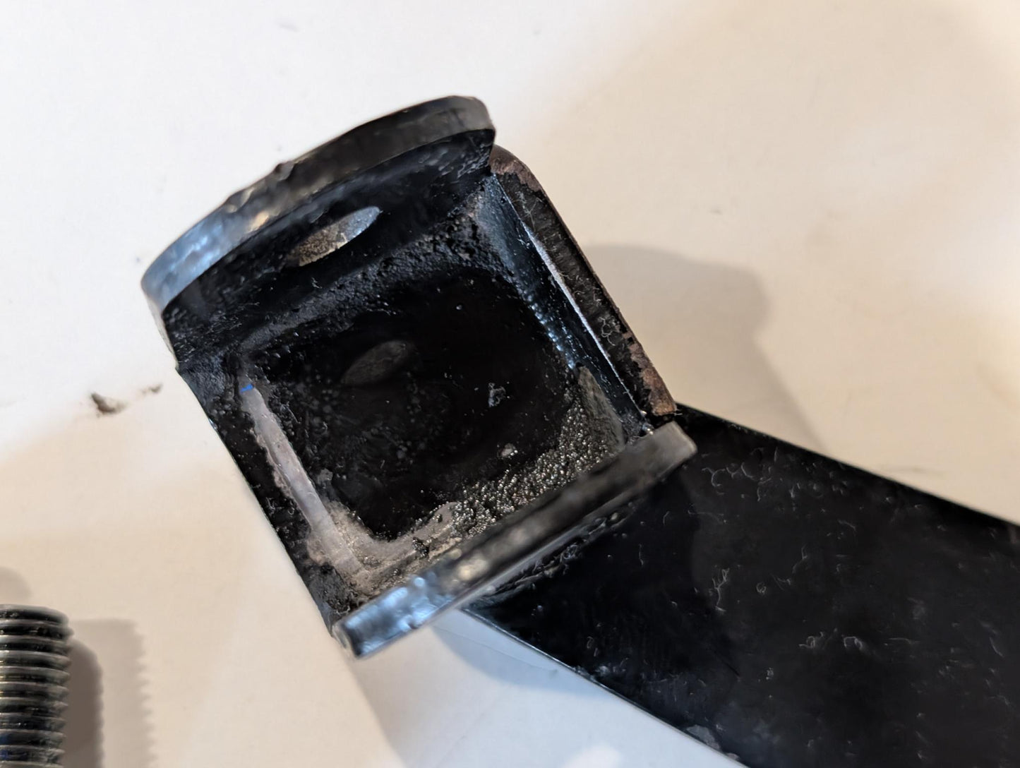 Yamaha XT600Z 3AJ Fussrastenhalter Konsole vorne links 34L-27412-00 gebraucht