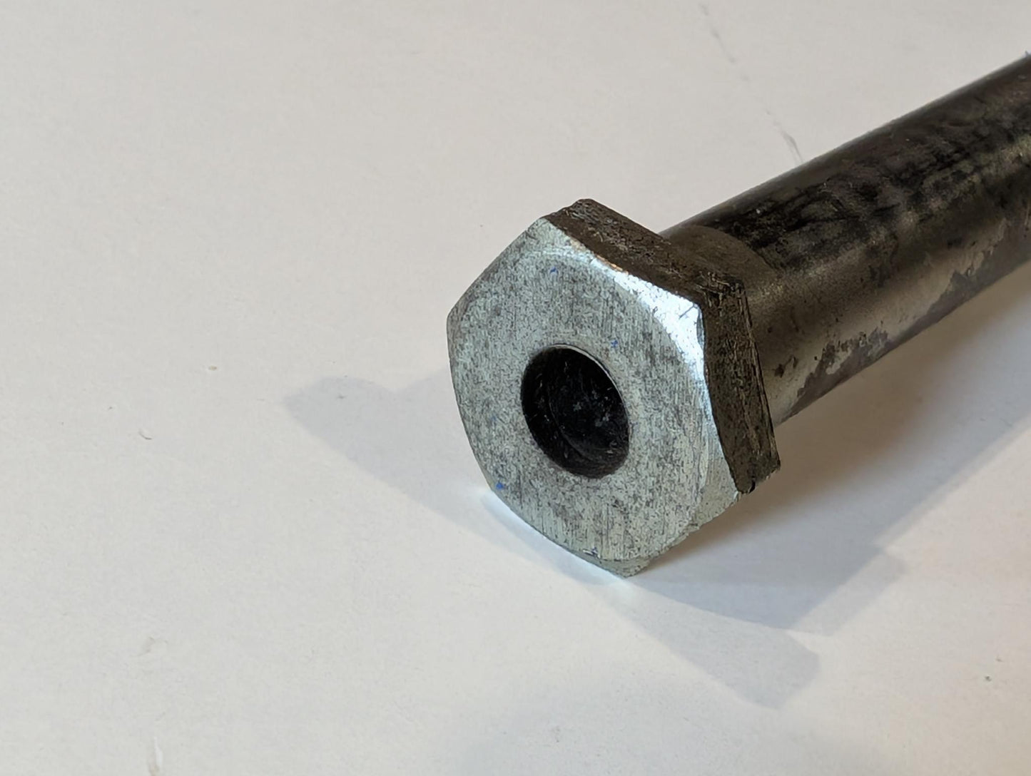 Yamaha XT600Z 3AJ Achse Schwinge 1VJ-22141-00 Drehwelle Schwingenachse gebraucht