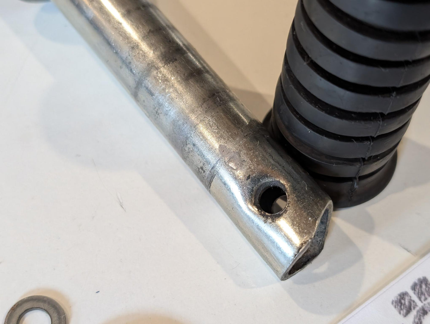 Yamaha XT600Z 3AJ Fussraste hinten links 120-27431-00 2KF-27437-00 120-27433-00 gebraucht