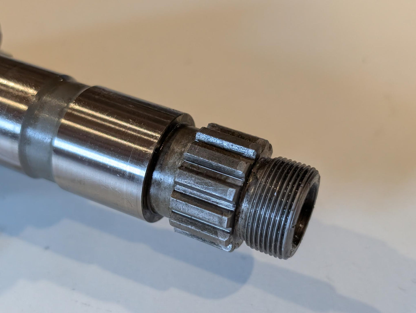 Yamaha XT600Z 3AJ Getriebehauptwelleneinheit 2RW-17411-00 gebraucht