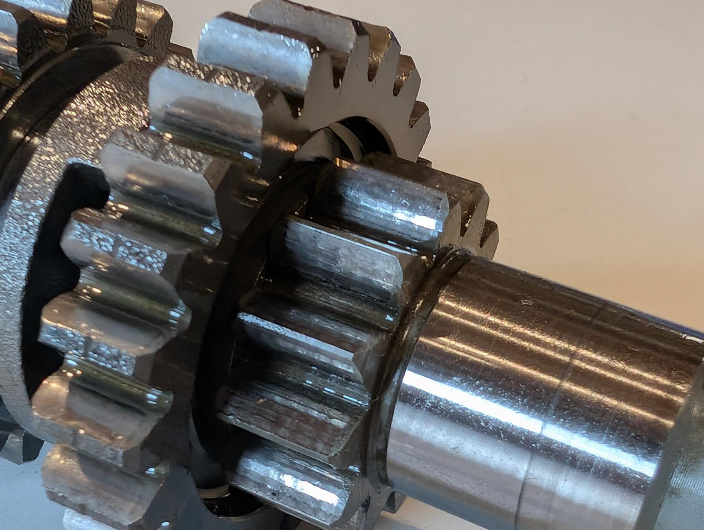 Yamaha XT600Z 3AJ Getriebehauptwelleneinheit 2RW-17411-00 gebraucht