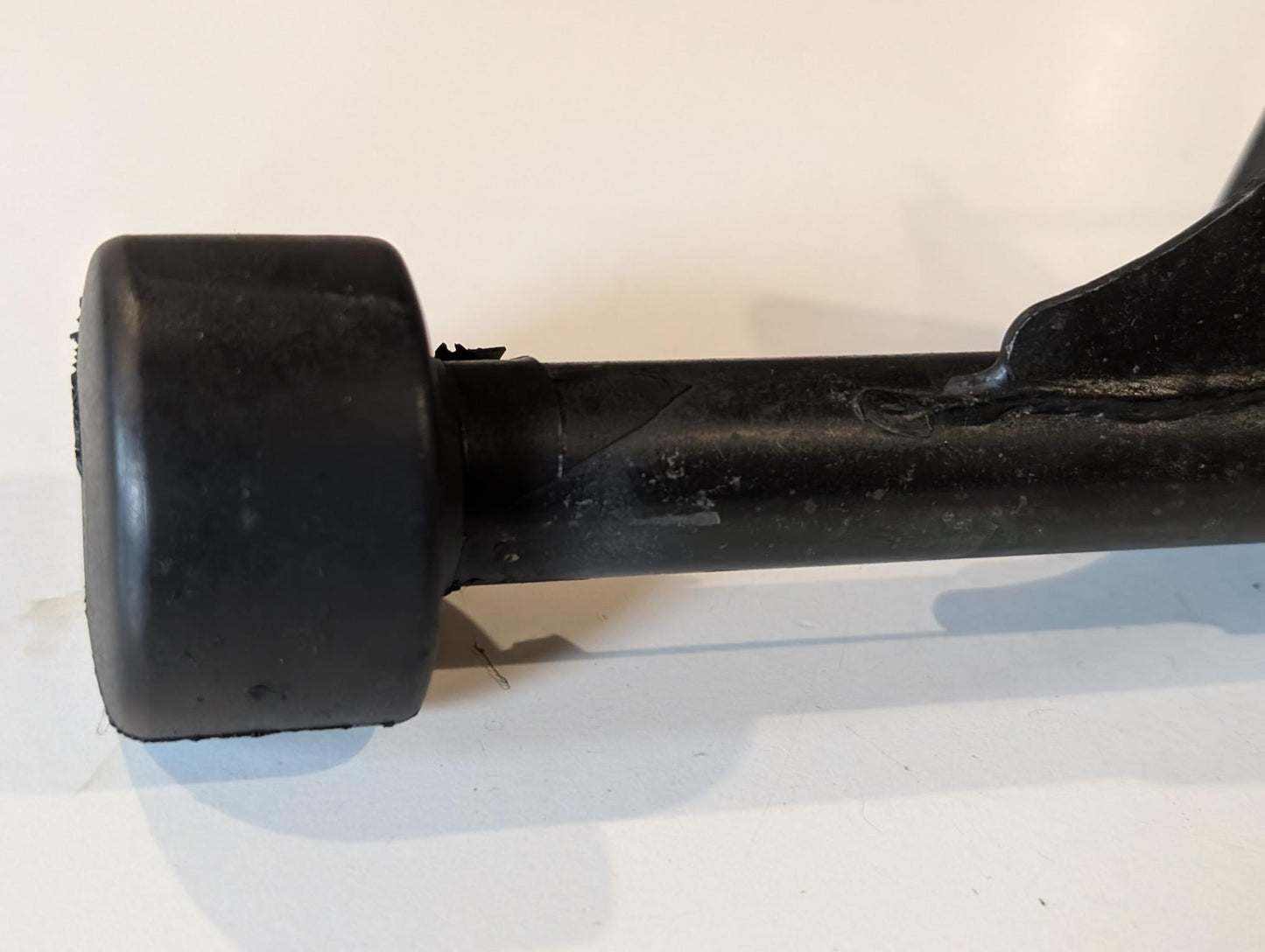 Yamaha XT600Z 3AJ Halterung Stütze Kraftstofftank 3AJ-24116-00 Benzintank mit Dämpfer und Schrauben 91006-06070 gebraucht